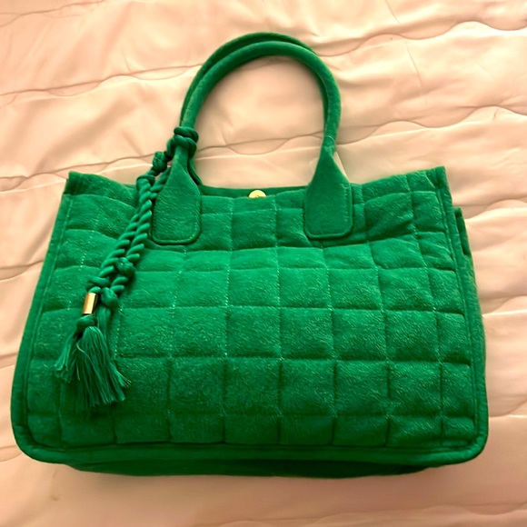 Vince Camuto Handbags - Vince Camuto beach shoulder bag
